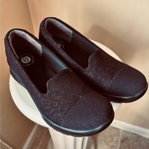 BZees Women’s Black Slip-On Flats | Lightweight Comfort Stretch Washable Shoes